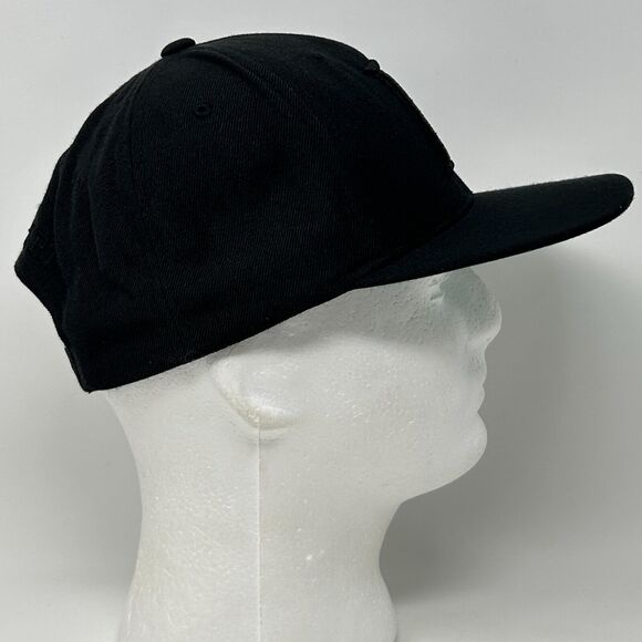 Darc Sport Hat Baseball Cap Gym Fitness Workout 6 Panel Snapback Black On Black - Picture 7 of 9